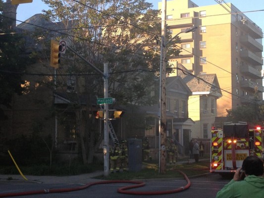 @El_Mostro: Fire at Queens and Maitland , London Ontario 
